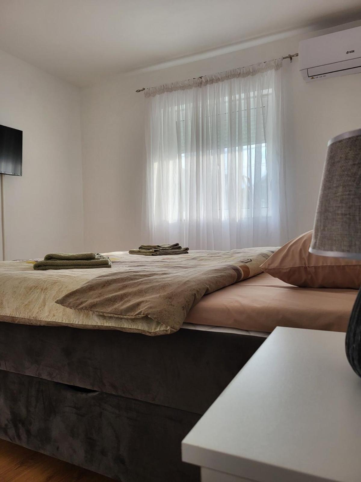 Sleep & Go Leilighet Surčin Eksteriør bilde
